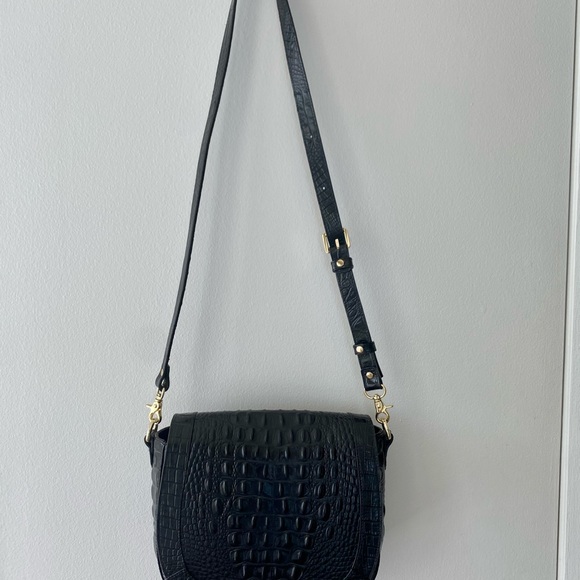 BrahminCrossbody W/ Matching Wallet- Black - Picture 4 of 6